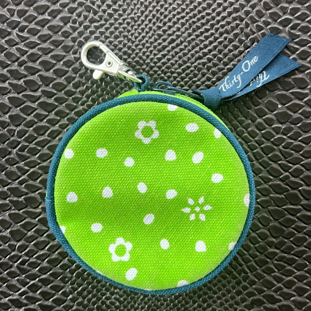Thirty-One green ditsy coin purse with crawl clip